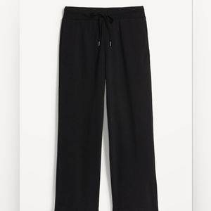 Women's Old Navy High-waisted cropped straight sweatpants NWOT
